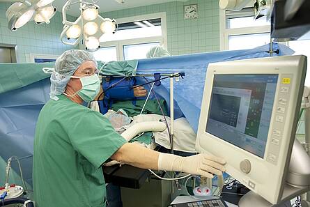 Qualitätssicherung im Operationssaal Anästhesist im OP